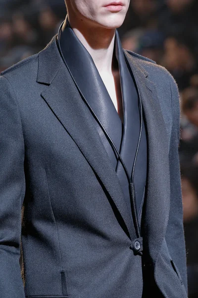 Look 96